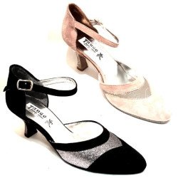 41 Calzatura scamosciata con glitter